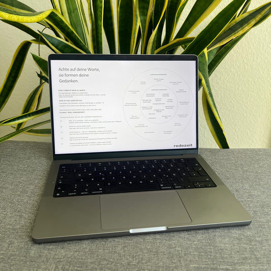 Workbook 28 Tage Klassik Edition auf Notebook frontal